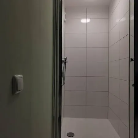 Ruhige Wohnung, Citynah Und Kinderfreundlich *